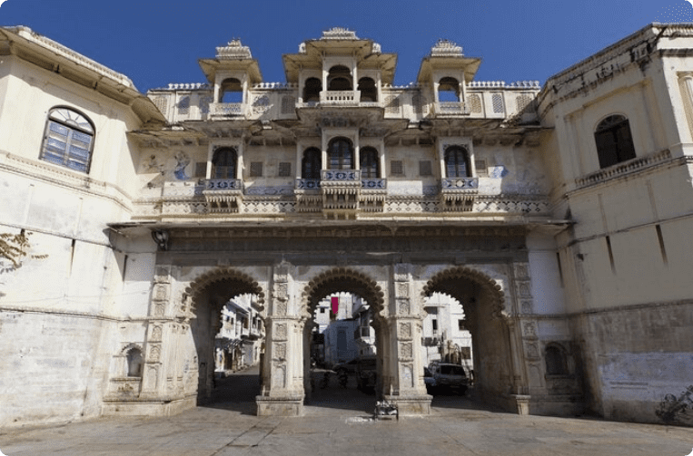 Udaipur Sightseeing Taxi